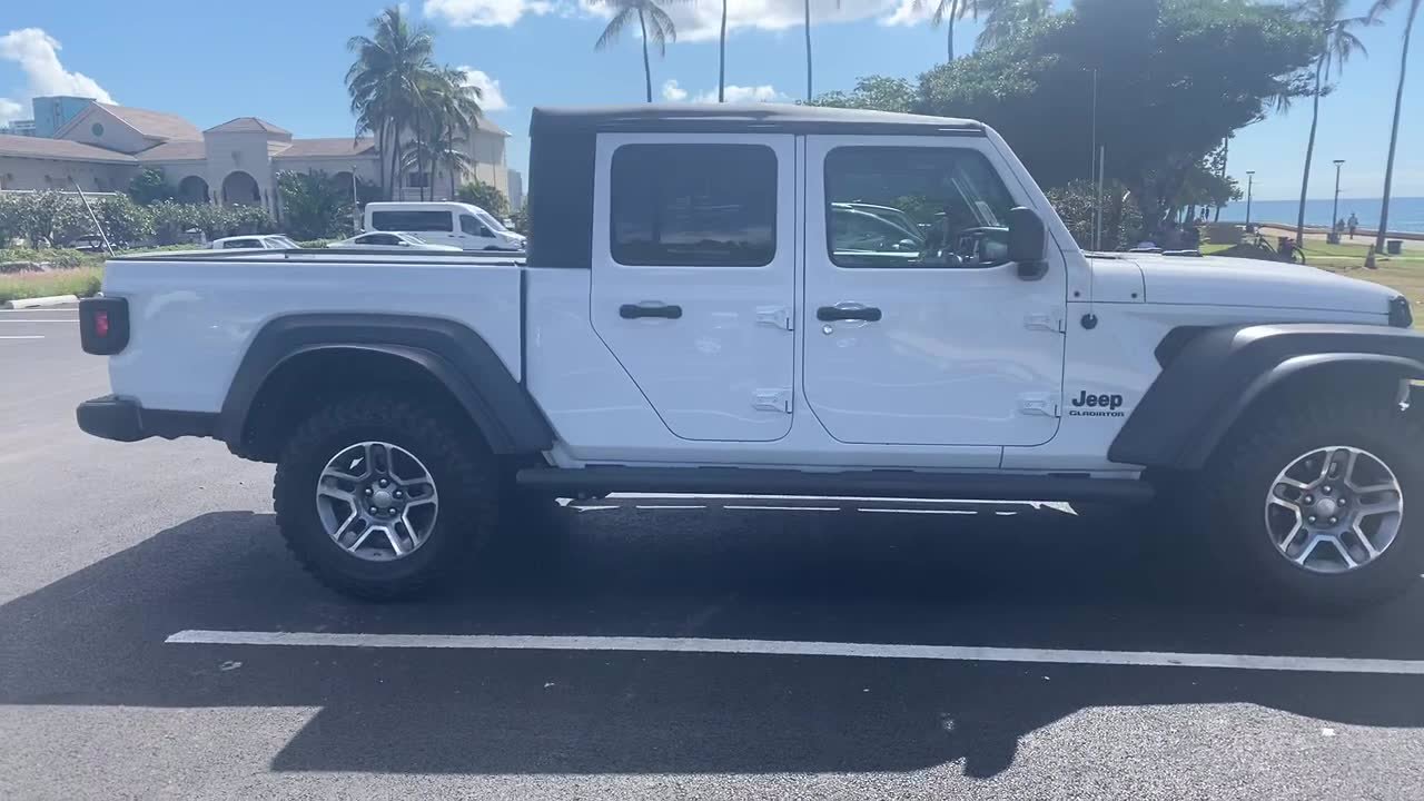 Pre-Owned 2020 Jeep Gladiator Sport S 4x4 Crew Cab Pickup in Honolulu #